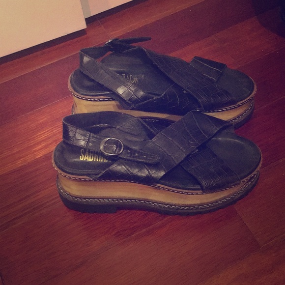 Sandals - Picture 2 of 7